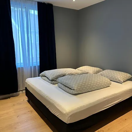 Apartment Stylish & Spacious Apartment - 89M2